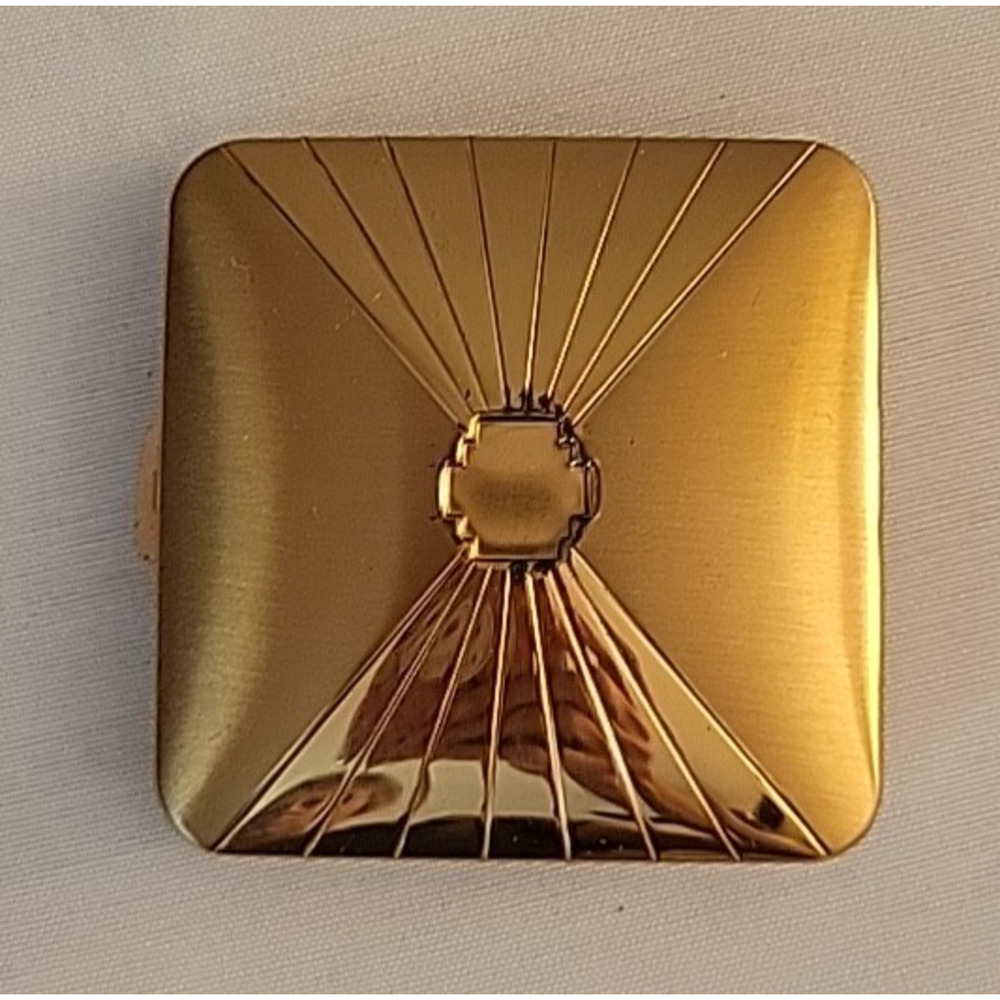 Vintage Volupte Gold Tone Powdered Makeup Compact "EMPTY" NOS